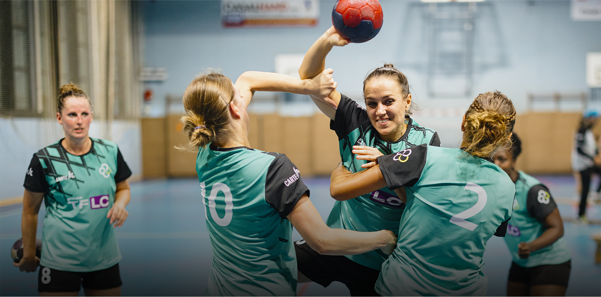 XbotGo: <br>AI Auto Tracking & Recording 
Solution for Handball