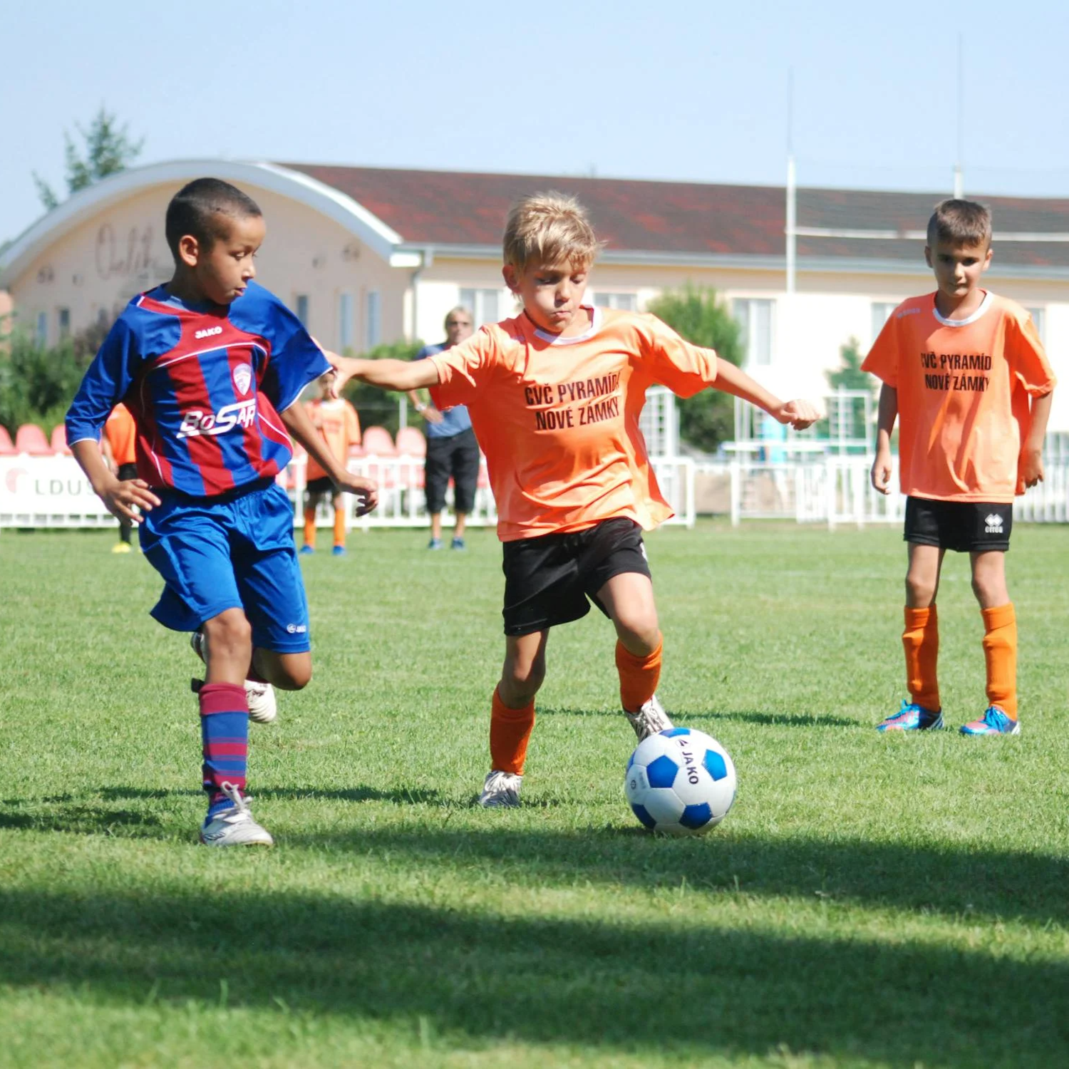 tracking camera for soccer